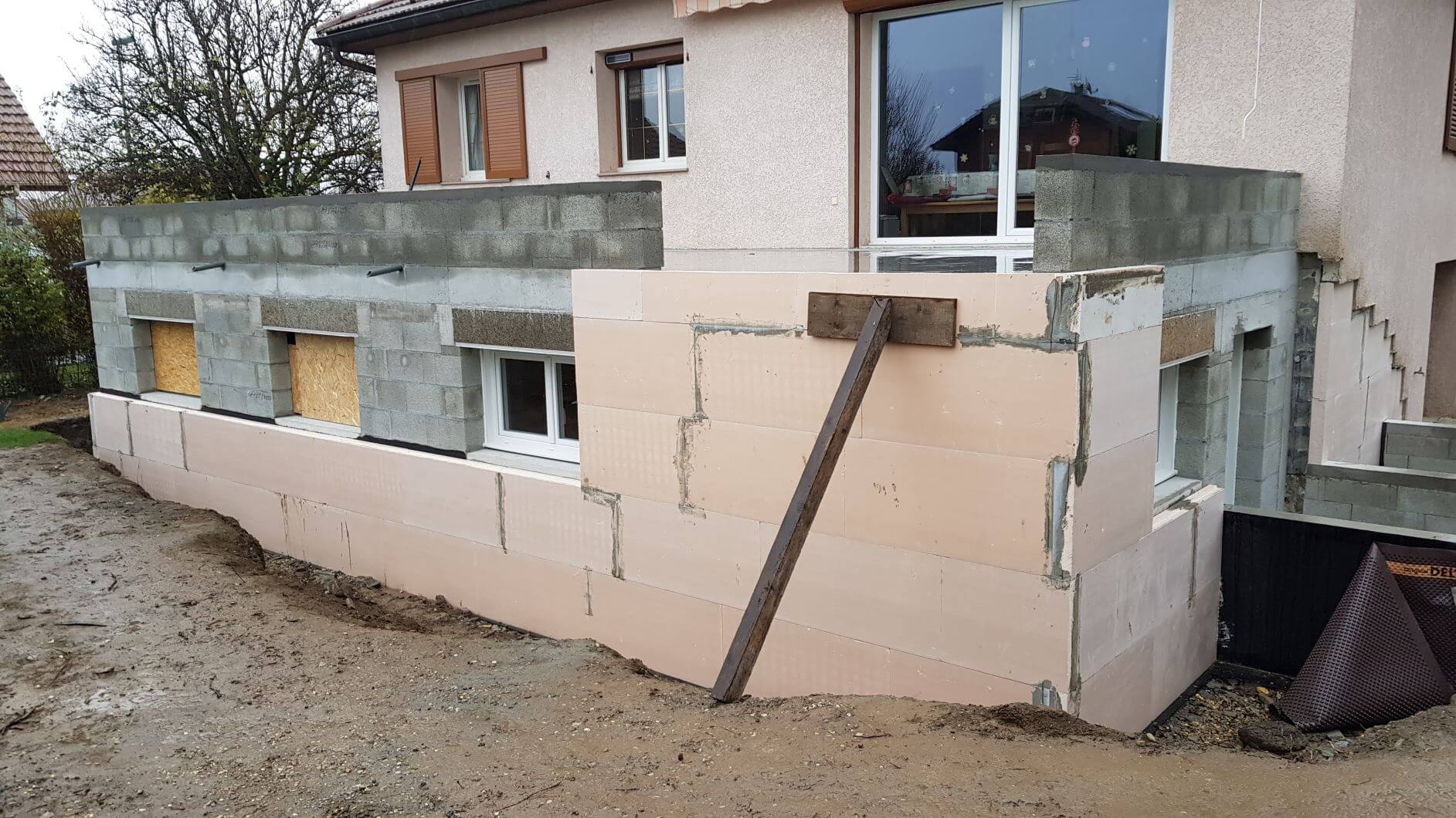 Extension semi-enterrée à Bon-en-Chablais par les artisans Pôle Travaux