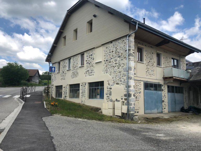 Ravalement de façade aux Ollières