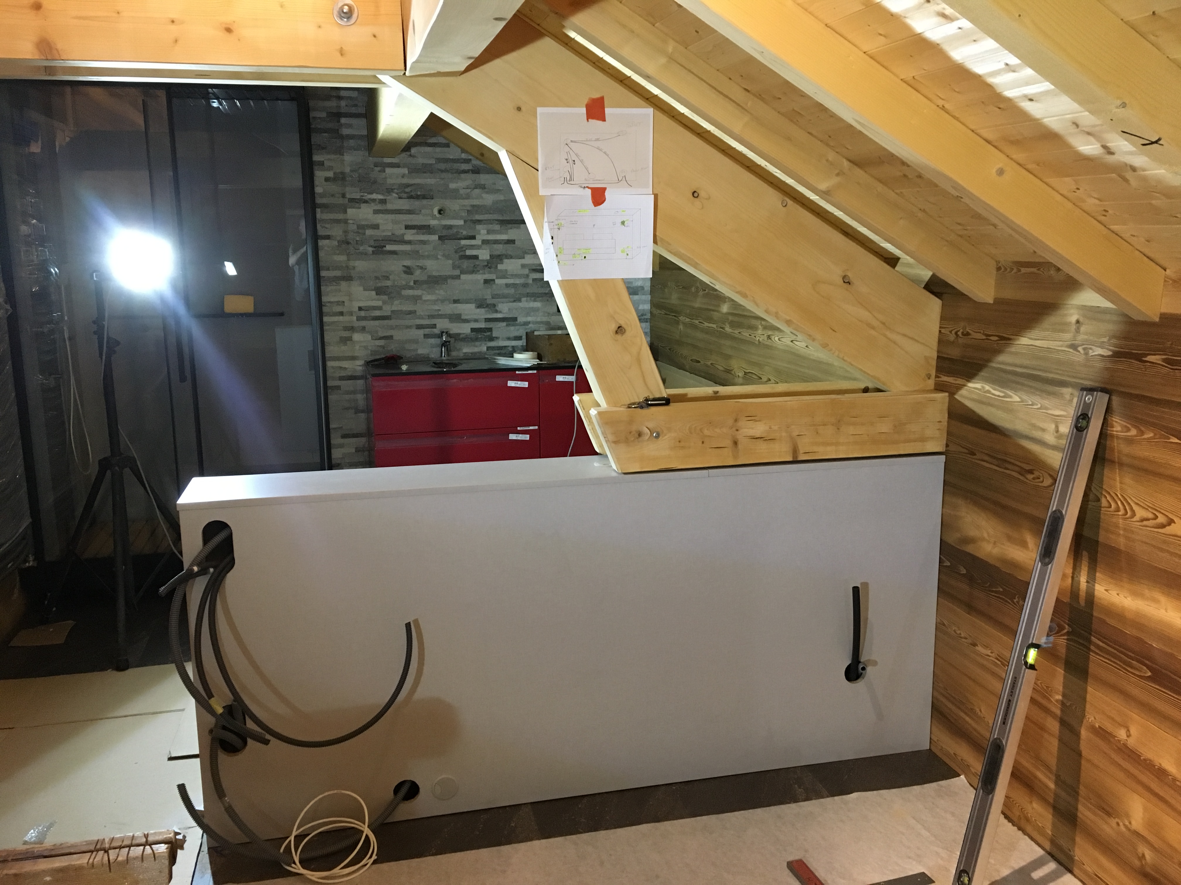 Aménagement d'une chambre sous comble par les artisans Pôle Travaux