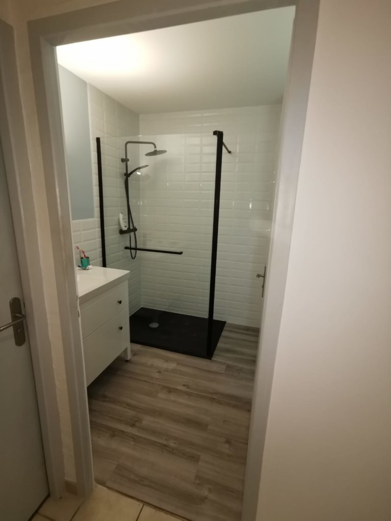 Rénovation d’une salle de bain à Saint-Genis-Pouilly