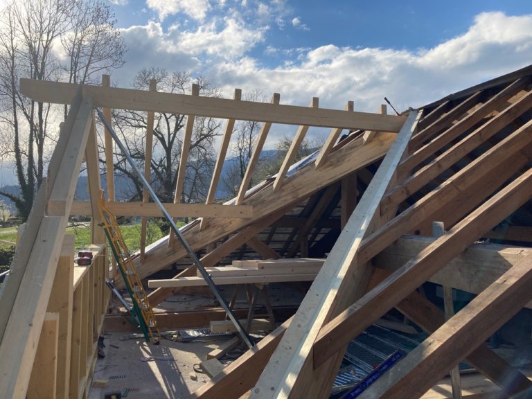 Modification de charpente et création d’un outeau à Doussard