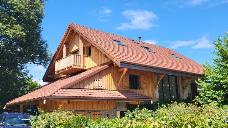 Renovation d’une toiture avec extension d’un garage à Pers jussy